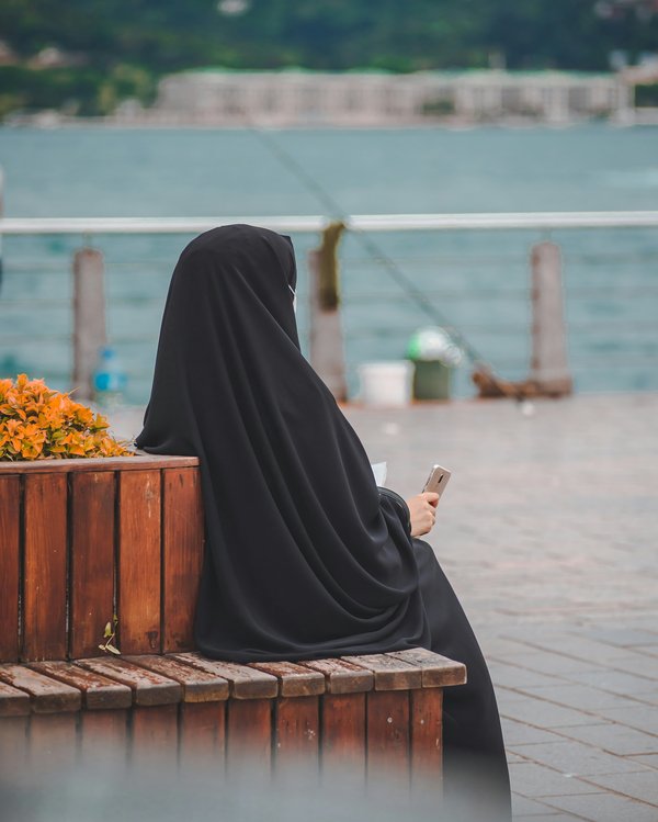 woman in niqab